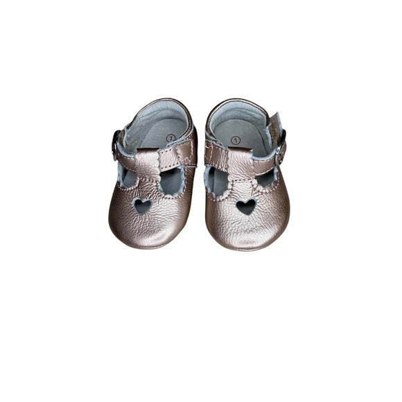 L'Amour Other - L'Amour Rose Gold Mary Jane Baby Girl Heart Cutout Leather EUC SIZE 1